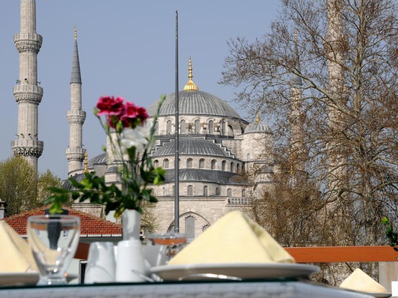 Sarnic Premier Hotel Istanbul Bagian luar foto